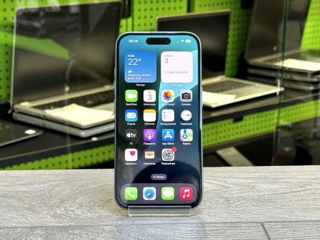 Iphone 16 Teal 2